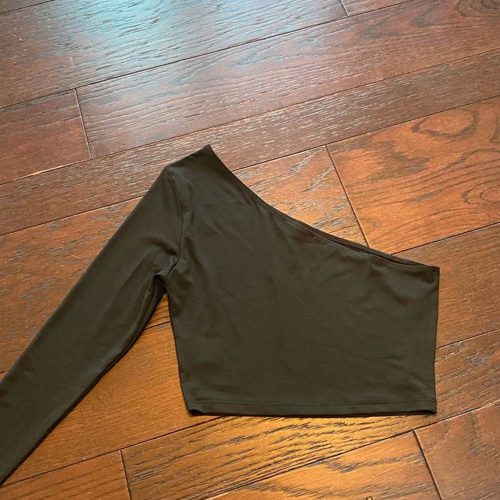 One sleeve shirt